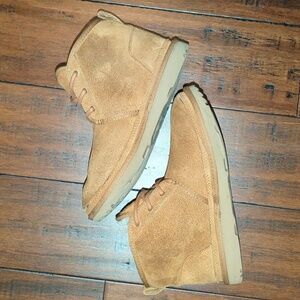 UGG Boys Neumel II Ankle Boots - Size 5